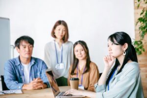 こんな会社はもう嫌だ！おとなしい人が突然辞める心理と防ぐ方法を元SVが解説