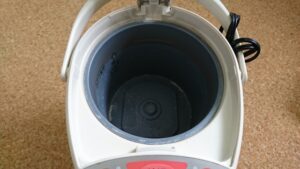 ポットの白い塊が取れないですか？根こそぎ落として定期メンテ不要にする方法