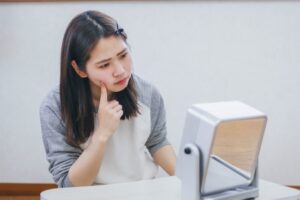 ニキビパッチはイオンで売ってる?店舗リサーチの結果をシェア